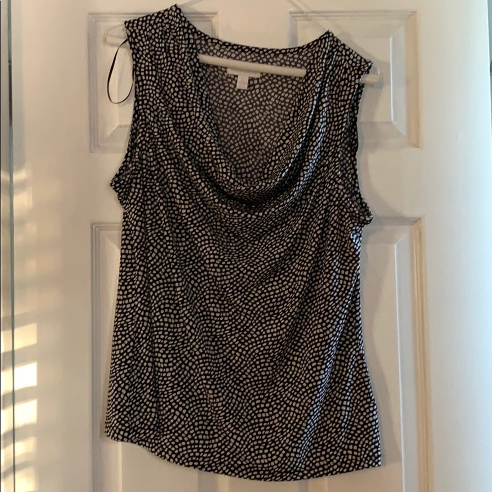 Scoop neck black and white tank